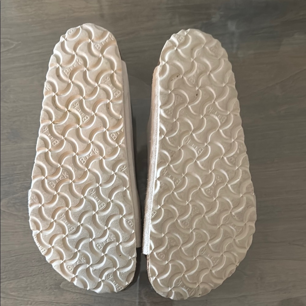 Birkenstock Ecru Arizona Suede and Leather Sandals - Picture 4 of 5